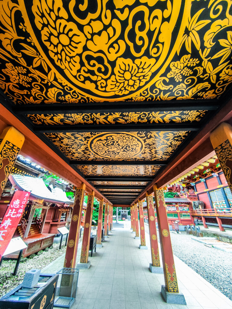 大国神社前の渡り廊下