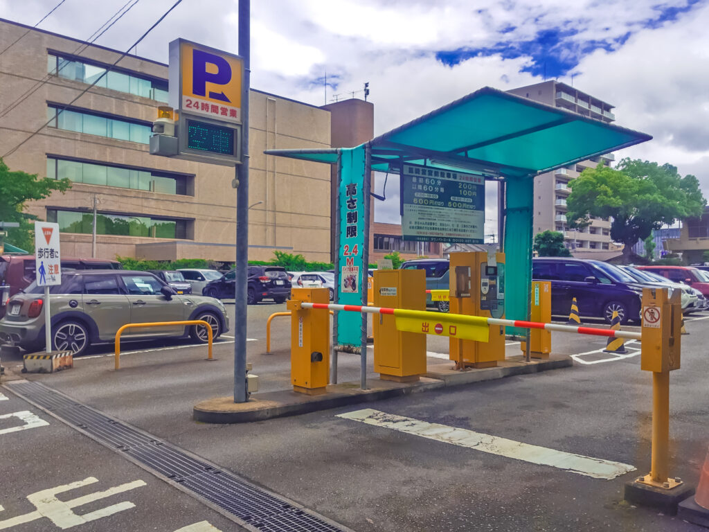 筥崎宮に隣接している駐車場