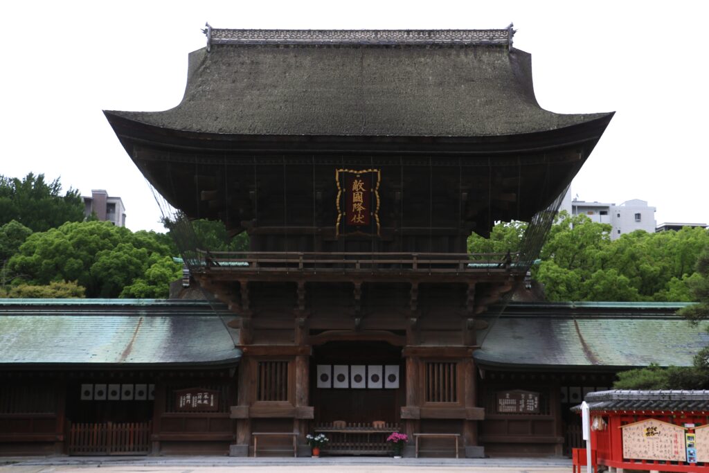 【筥崎宮の楼門】