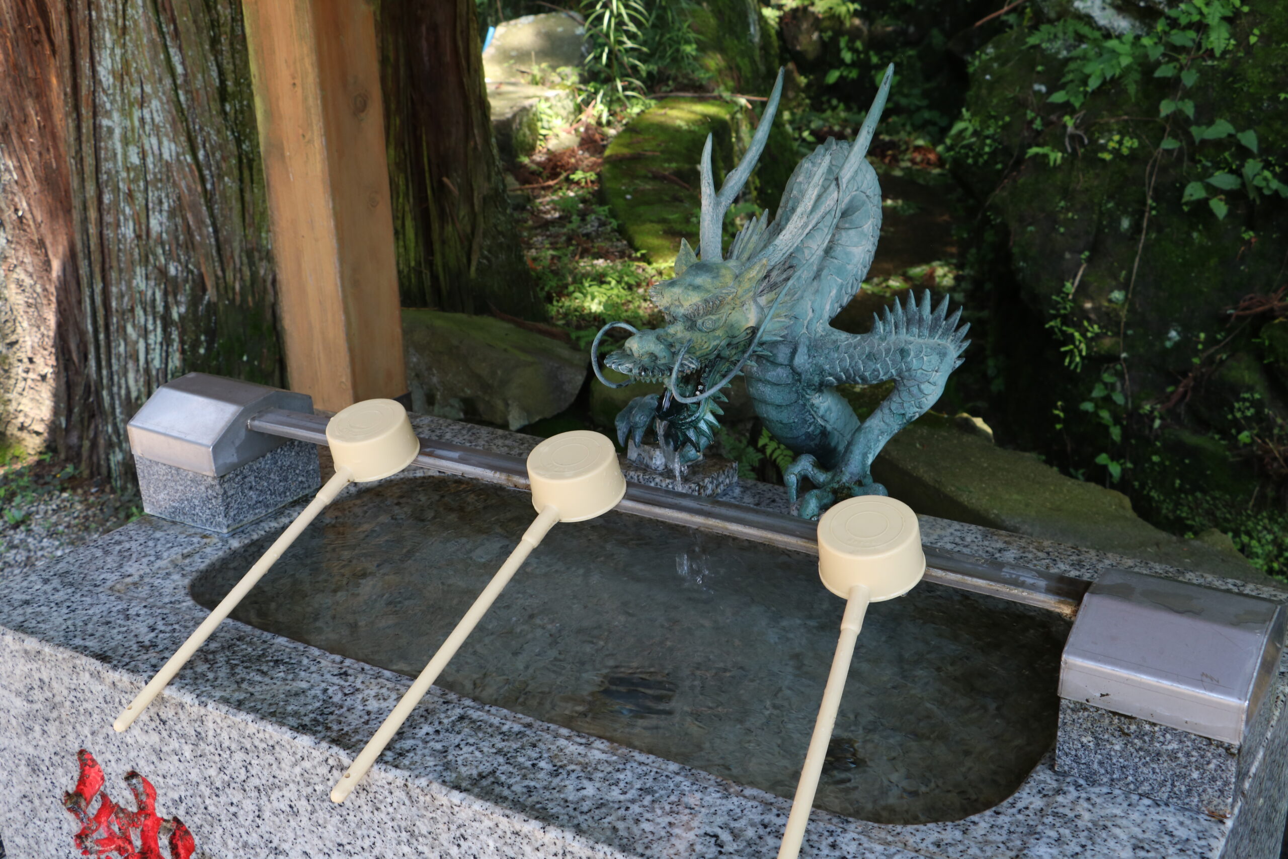 中之嶽神社の手水舎