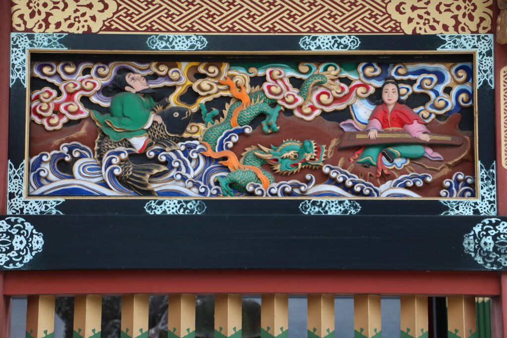 大杉神社・麒麟門の彫刻