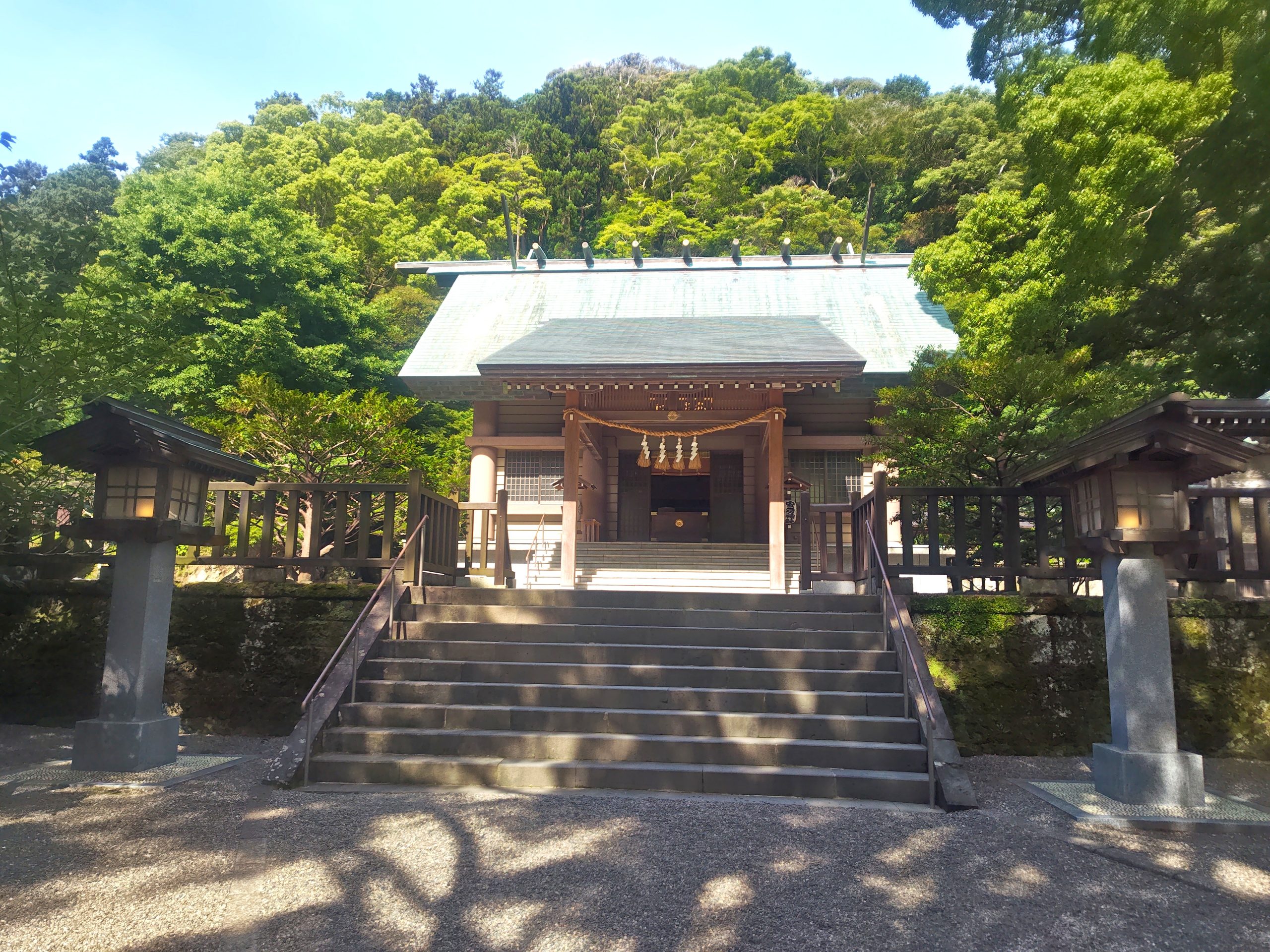 安房神社の拝殿（千葉県館山市）