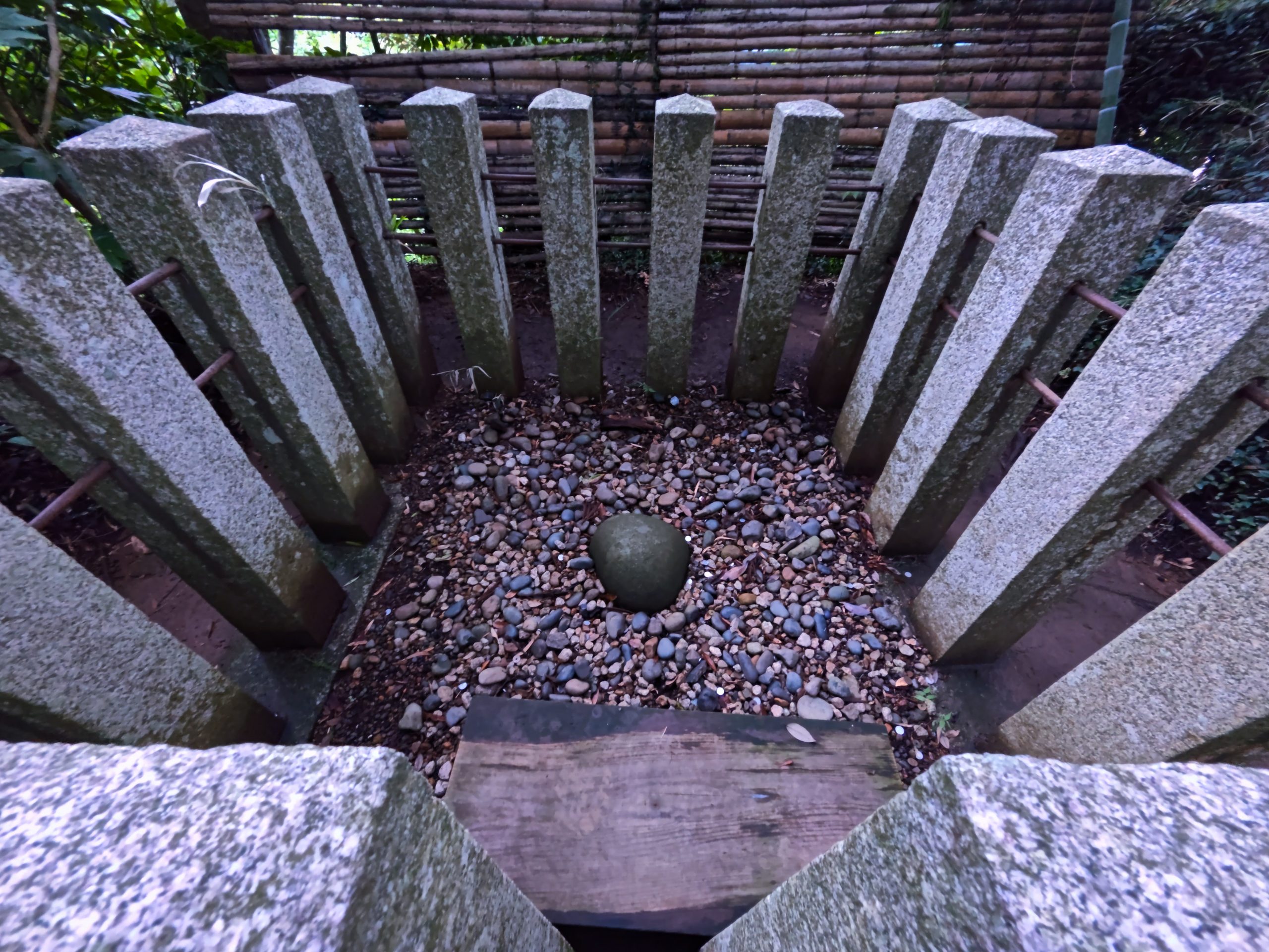 香取神宮の要石