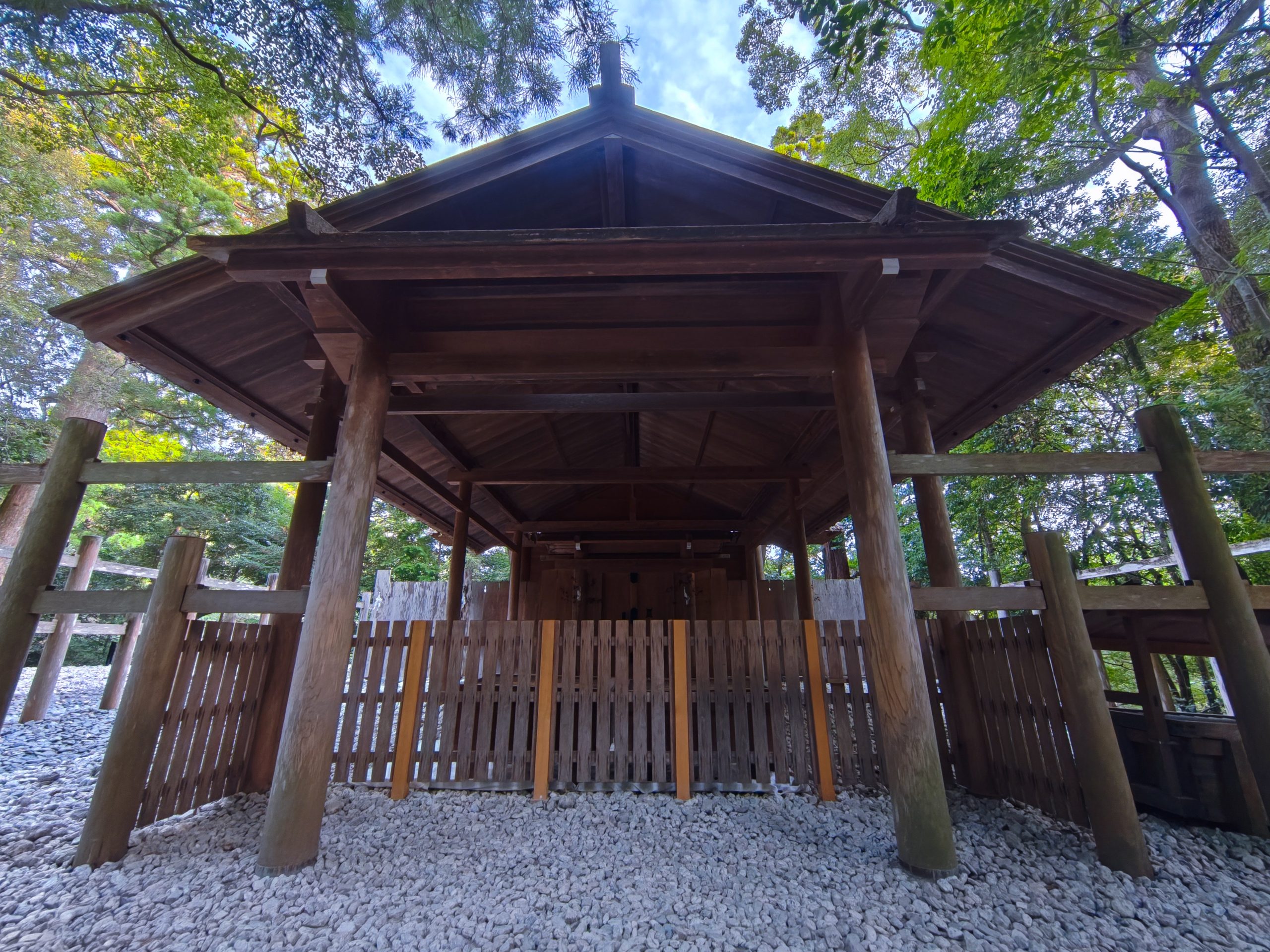 伊勢神宮の多賀宮(正面)