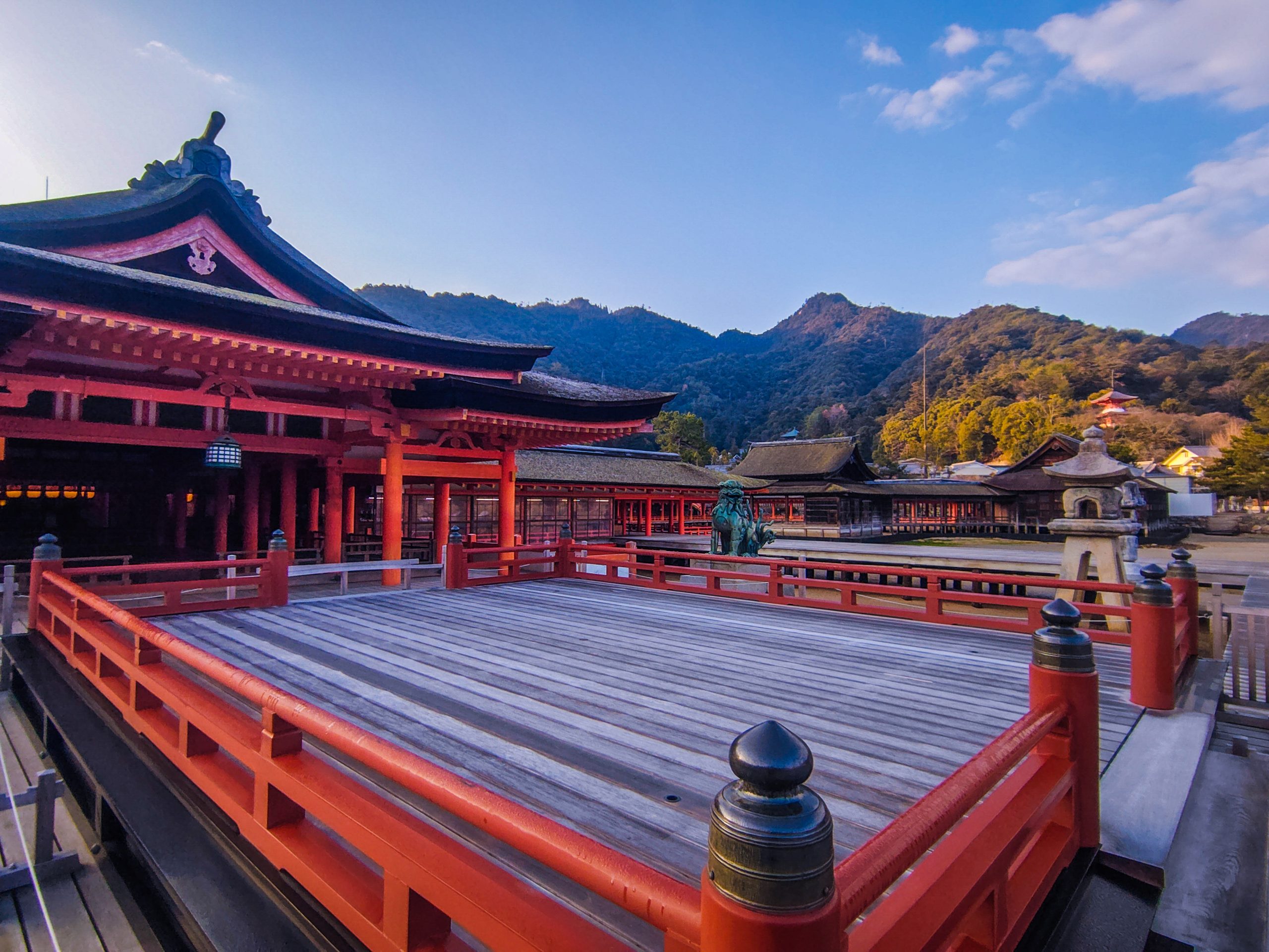 厳島神社の高舞台
