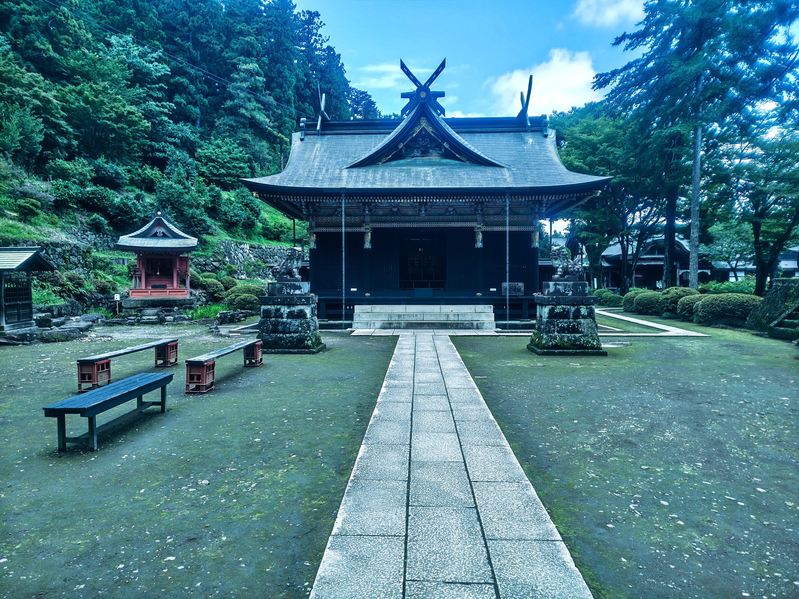 妙義神社の波己曽社全景