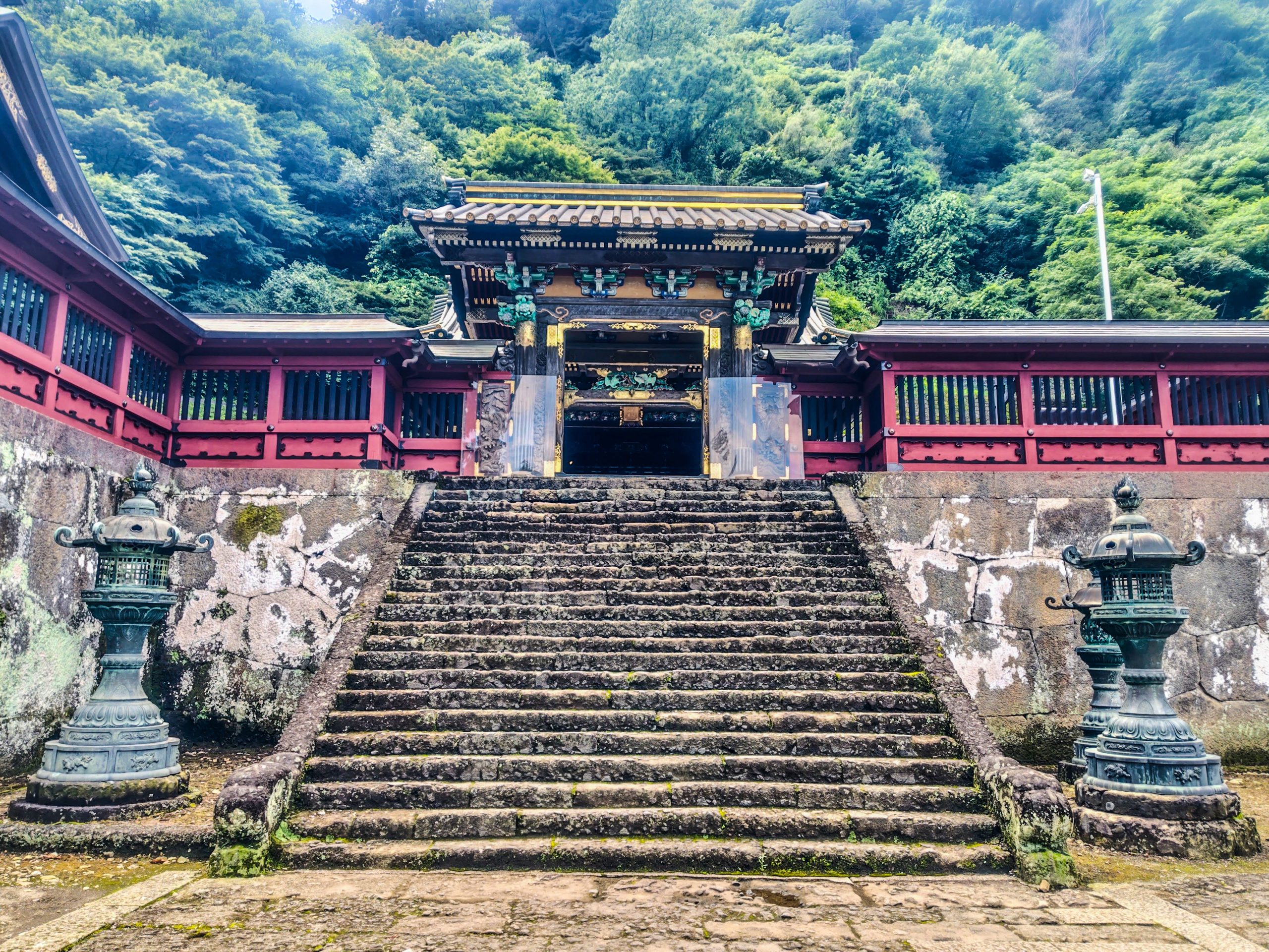 妙義神社の唐門全景